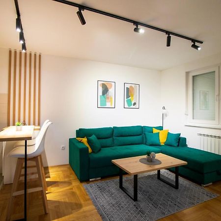 M&A Apartment-Easy Airport Lukavica Екстериор снимка