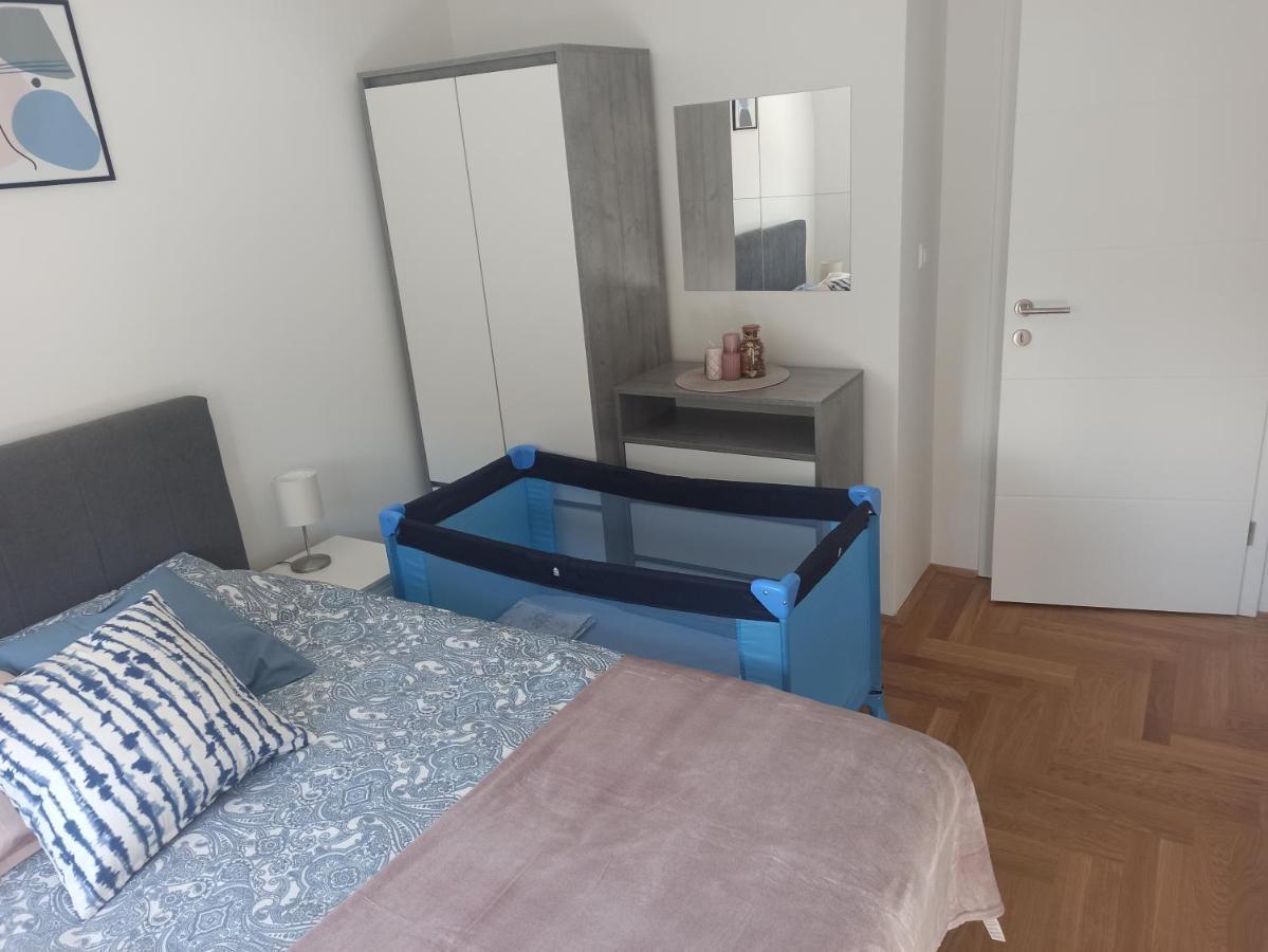 M&A Apartment-Easy Airport Lukavica Екстериор снимка